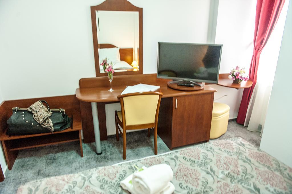Hotel Parc Сибиу Экстерьер фото