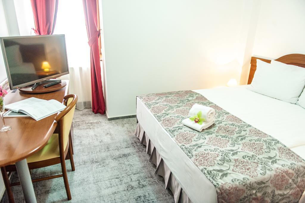Hotel Parc Сибиу Экстерьер фото