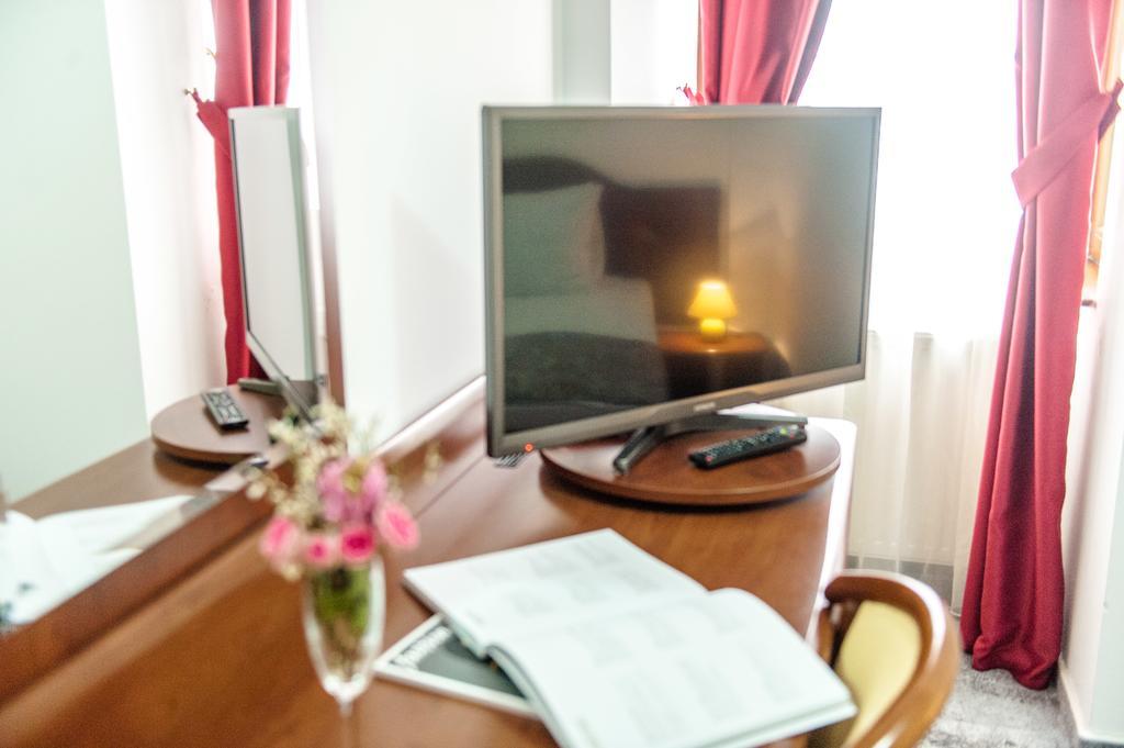 Hotel Parc Сибиу Экстерьер фото